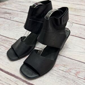 Eileen Fisher Arts Black Tumbled Leather Heeled Sandals Size 10